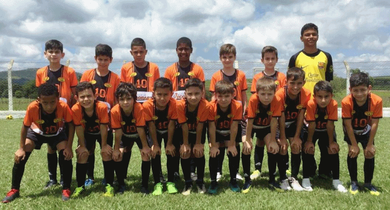 'CAMISA 10' VAI ÀS SEMIFINAIS EM CAMPO DO MEIO