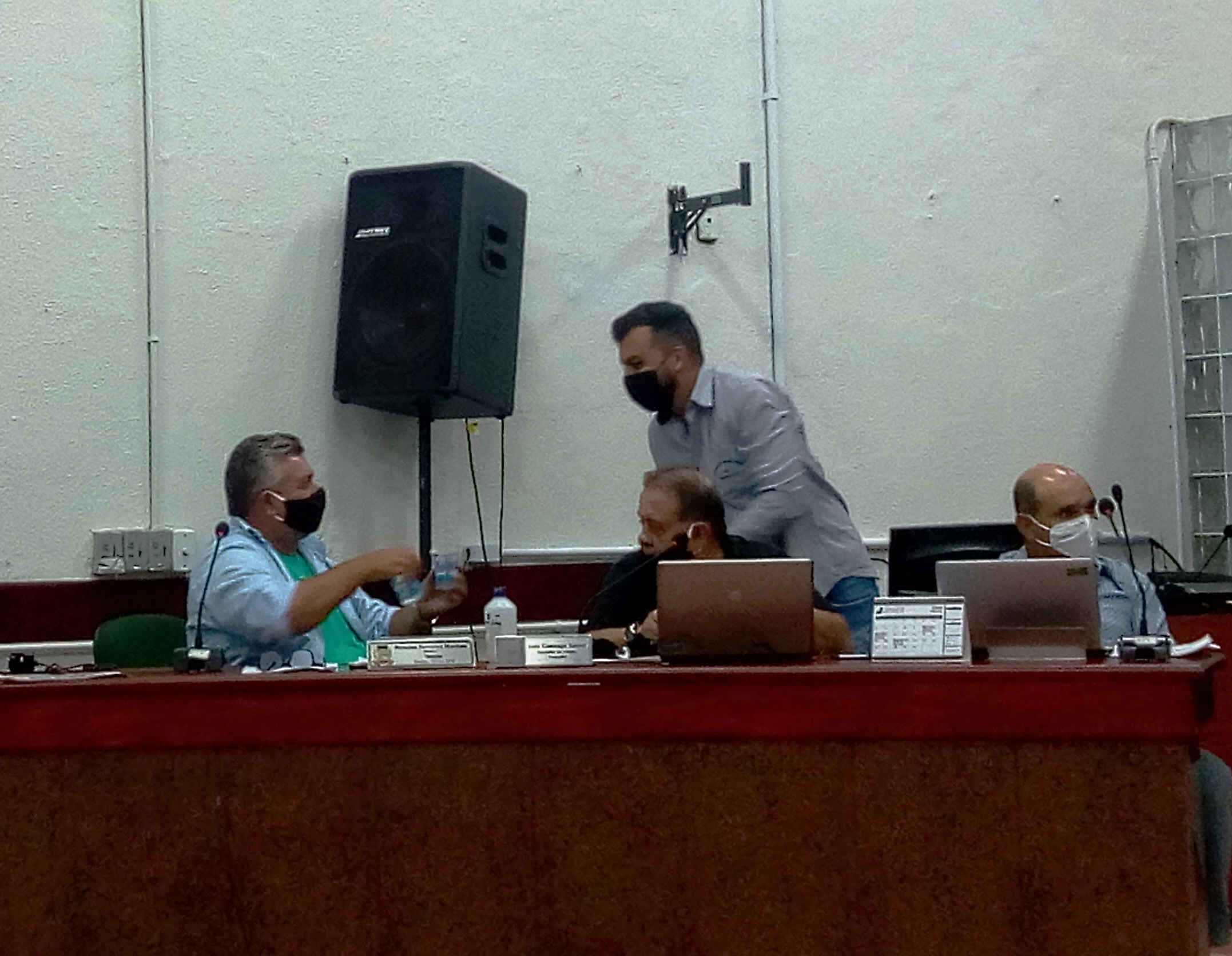 PEDIDO DE CASSAÇÃO: PREFEITO DEVERÁ SER NOTIFICADO AINDA HOJE, 3ª FEIRA
