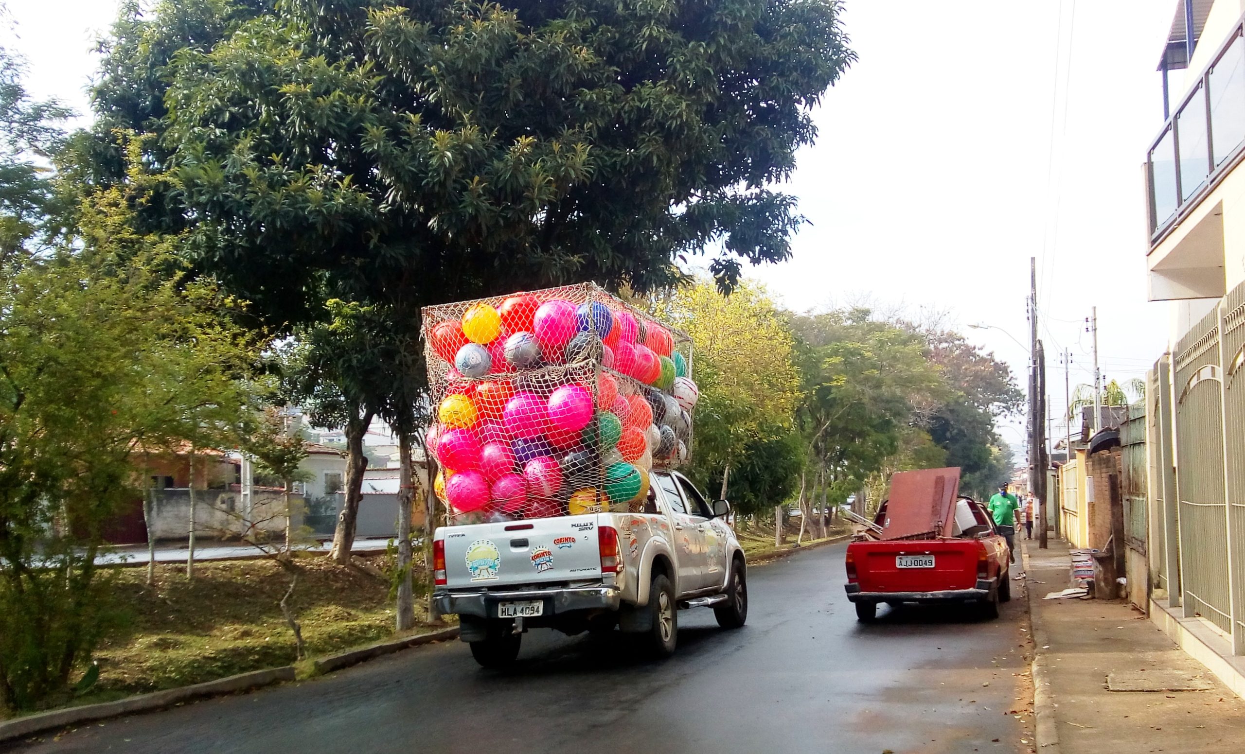 AMBULANTES NA PRAÇA: PREFEITURA NÃO TEM CONTROLE DE QUEM ENTRA E SAI DE MACHADO