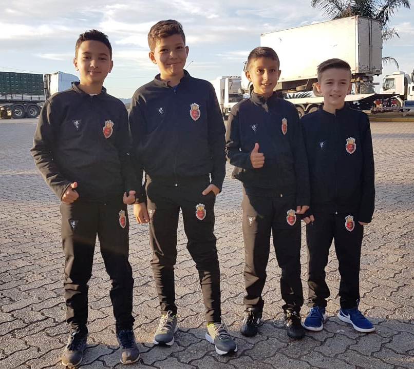 QUATRO GAROTOS DE MACHADO DISPUTAM IBERCUP