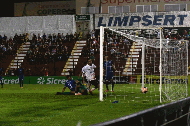 SOB FORTE CHUVA, 'TOURINHO GRENÁ' VENCE NA RAÇA