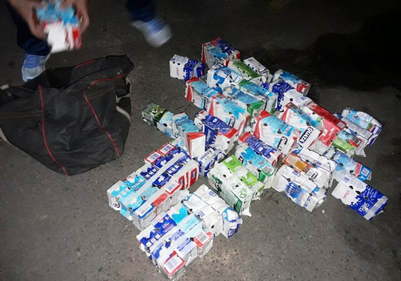 Paulistas tentam traficar pássaros em 60 caixas de leite