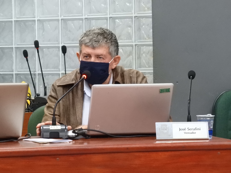 COLEGAS TAXAM SERAFINI DE IRRESPONSÁVEL: CASO VAI PARA A CORREGEDORIA