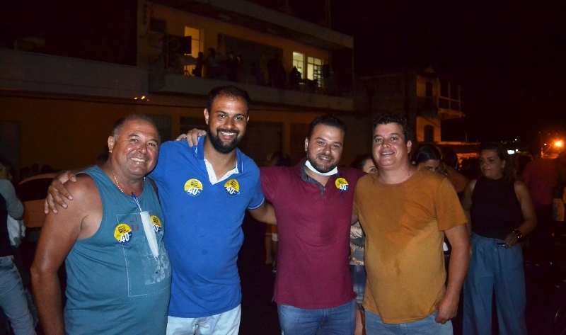 SEM PAUSA PARA DESCANSO, MAYCON WILLIAN ORGANIZA EQUIPE DE TRANSIÇÃO