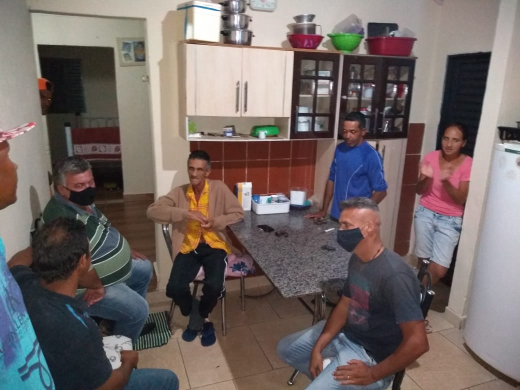 CANDIDATO 'MELÃO' REUNIU-SE COM PRODUTORES DE TOMATES DE DOURADINHO