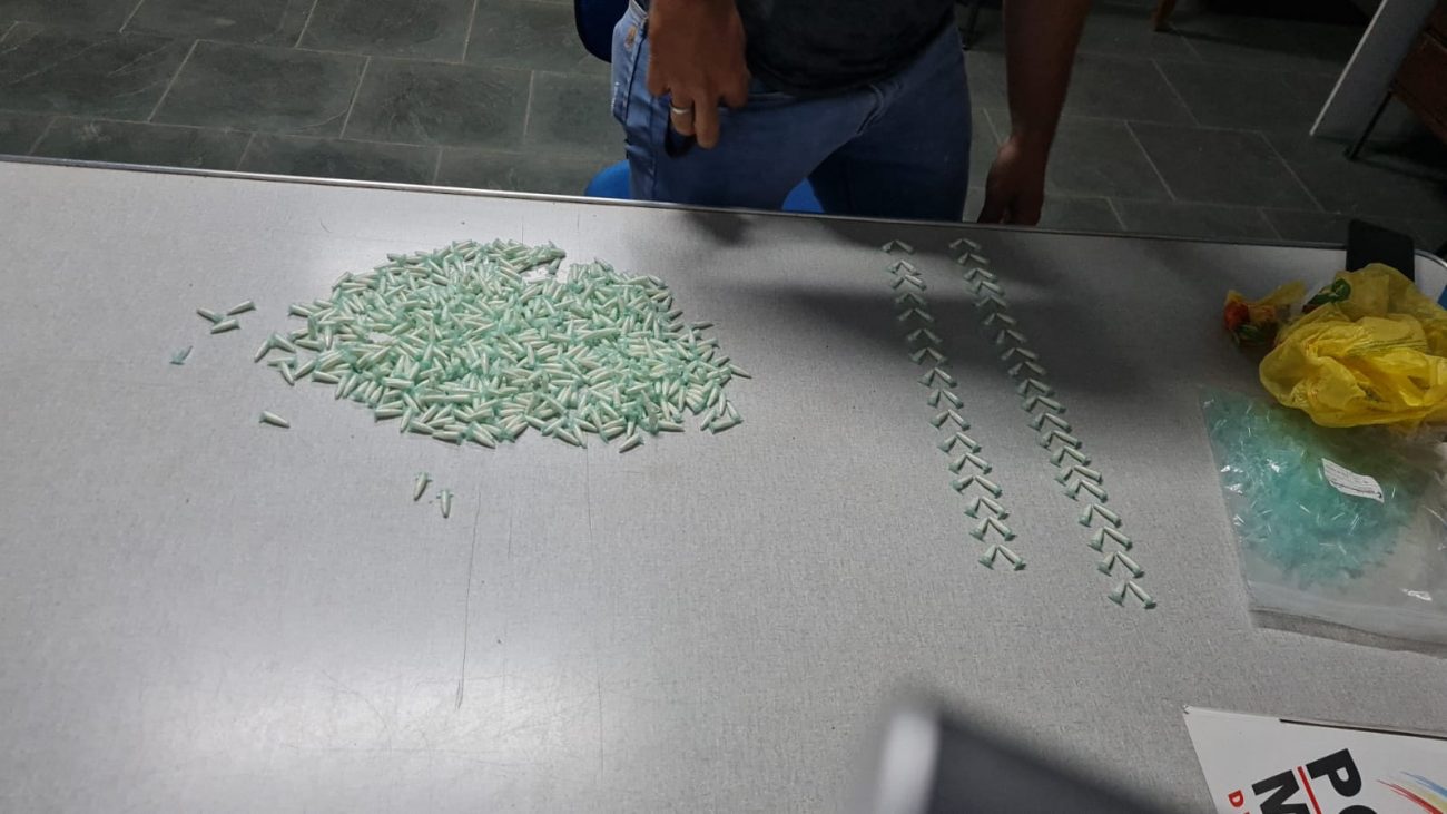 Ocorrência em andamento: PM surpreende 04 pessoas com farta quantidade de cocaína