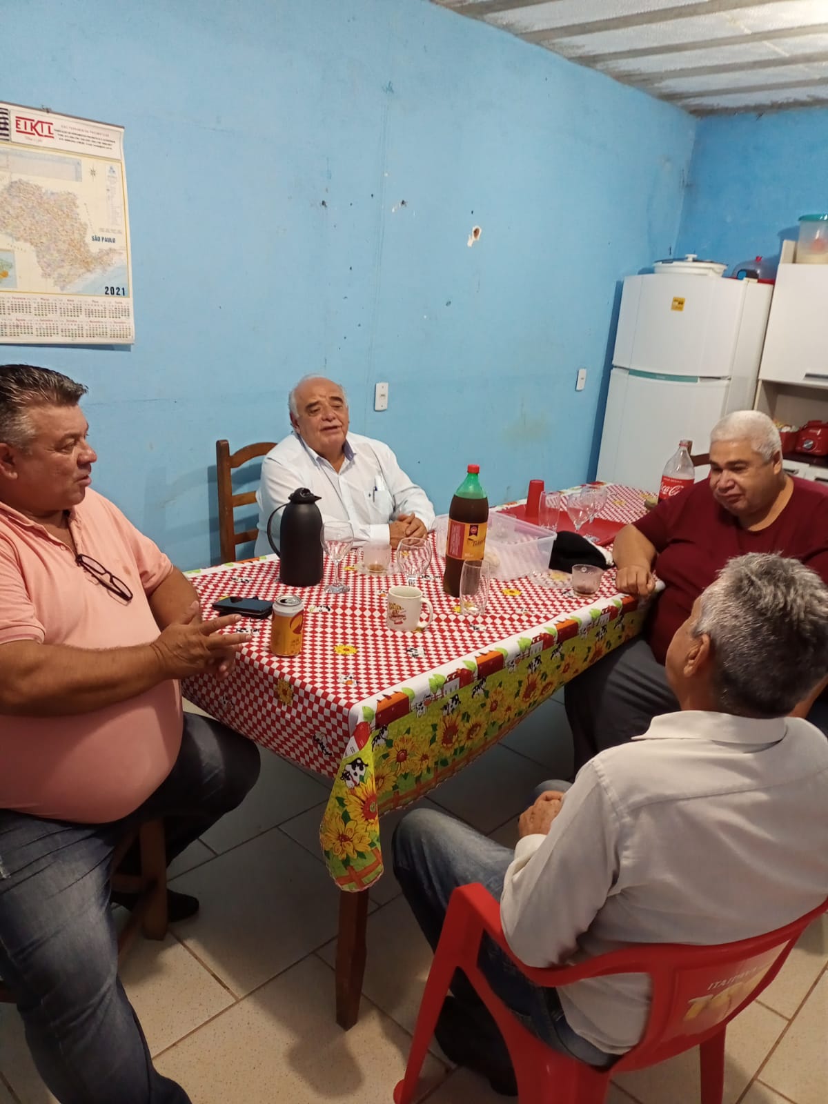Deputado Dalmo Ribeiro, ex-vereador Melão, Maércio Caetano e vice-prefeito em Douradinho