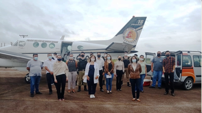 GOVERNO DE MINAS ENVIA MAIS VACINAS AO AEROPORTO DE ALFENAS